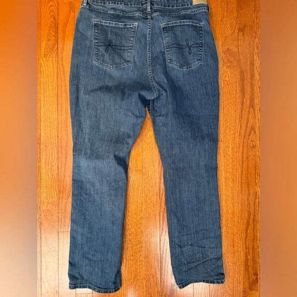 Women’s Denizen Levi dark wash jeans. Size 18m 34x30 - Picture 1 of 5